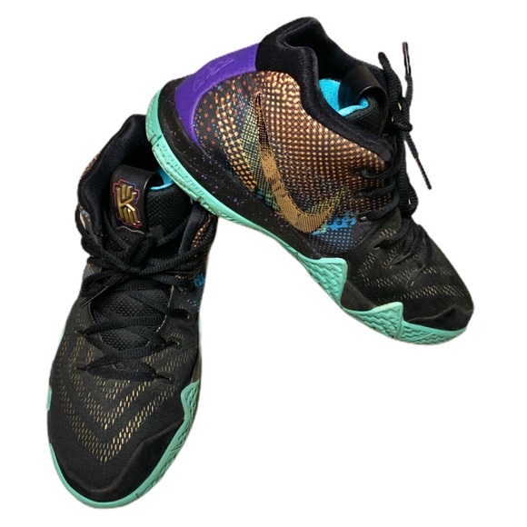 Nike Kyrie 4 Mamba Mentality Sneakers Size 7Y - Picture 2 of 10